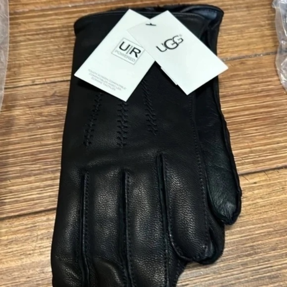 🆕UGG® Leather Faux Fur Lined Wrangell Touch Screen Smart Glove Black::NWT::